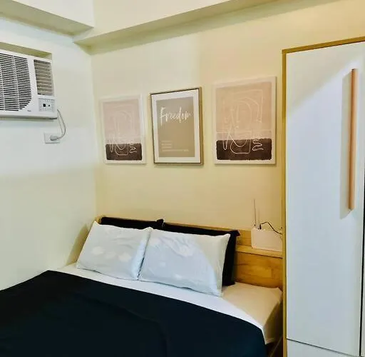 1-br With Pool & Skyline Views In Pasig Apartment